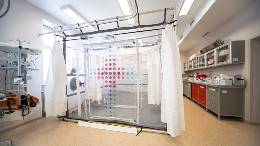 ISOLATION CHAMBER